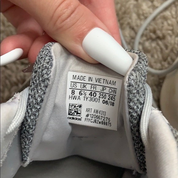 adidas shoes - Picture 2 of 7